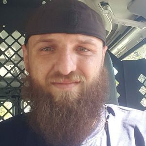 Meet your Posher, Dennis